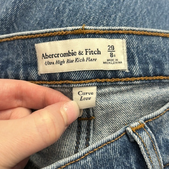 A&F Abercrombie Ultra High Rise Kick Flare Jeans Distressed CURVE LOVE‎ 29/8R - Picture 5 of 6